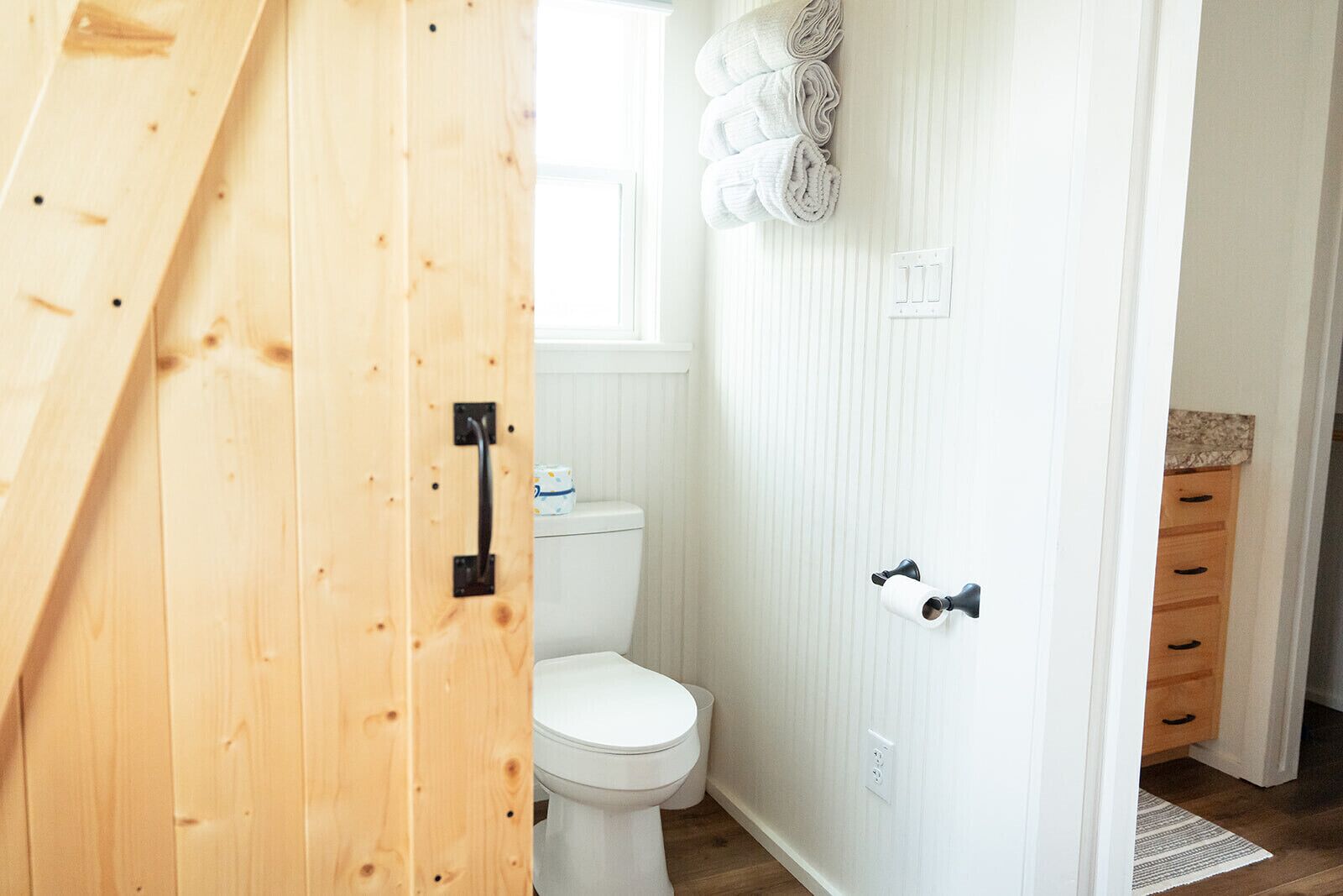 淋浴设施、吹风机、毛巾、肥皂