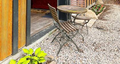 Beautiful 1-bedroom Cottage on Shawanaga Lake