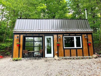 Beautiful 1-bedroom Cottage on Shawanaga Lake