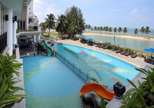 Beachfront Seaview Paradise Lagoon Apartment Port Dickson PD