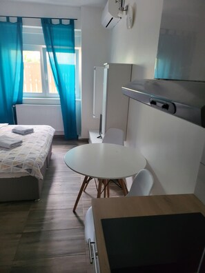 7 bedrooms, WiFi