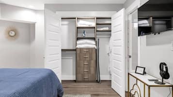 1 bedroom, iron/ironing board, free WiFi, bed sheets