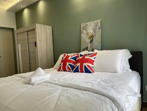 3 slaapkamers, een bureau, een strijkplank/strijkijzer, gratis wifi