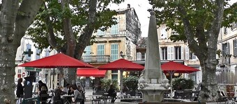 Beautiful apartment in country house.  Saint Remy de Provence.
