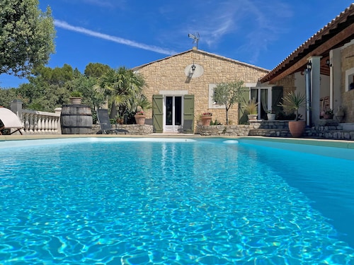 Charmante maison avec piscine privée