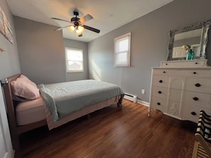 4 chambres, fer et planche à repasser, Wi-Fi, draps fournis