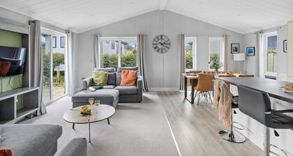 Clover Lodge, 32 Roadford Lake Lodges