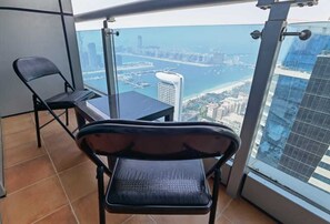 Property grounds - Spacious 3br apartment in Princess Tower  (Дубай)