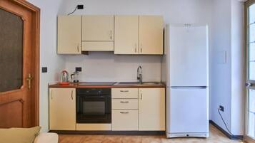 Frigorifero, forno, lavastoviglie, tostapane