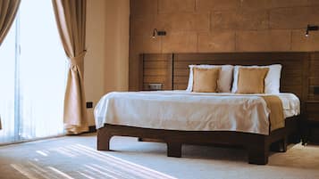 1 bedroom, Frette Italian sheets, premium bedding, minibar