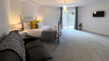 2 quartos, ferros/tábuas de passar roupa, Wi-Fi de cortesia