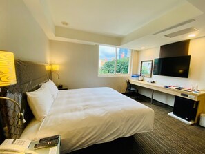 Business kamer | Een bureau, een laptopwerkplek, gratis wifi, beddengoed