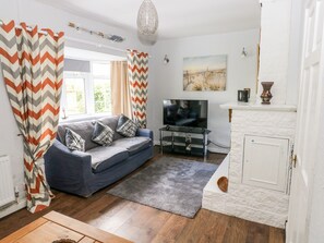 Living room - Woodview Cottage (Kilgetty)