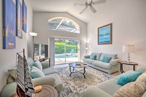 TV, foosball, table tennis, books - Pool + Lanai: Emerald Isle Resort Home! (Kissimmee)