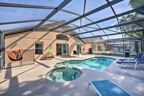 Pool - Pool + Lanai: Emerald Isle Resort Home! (Kissimmee)