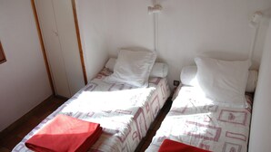 Uklassifisert bilde, 4 av 8, knapp