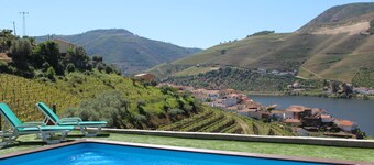Vacation home with pool in the Douro