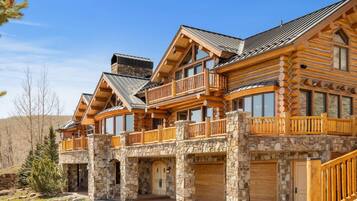 Cabin, 5 Bedrooms | Exterior