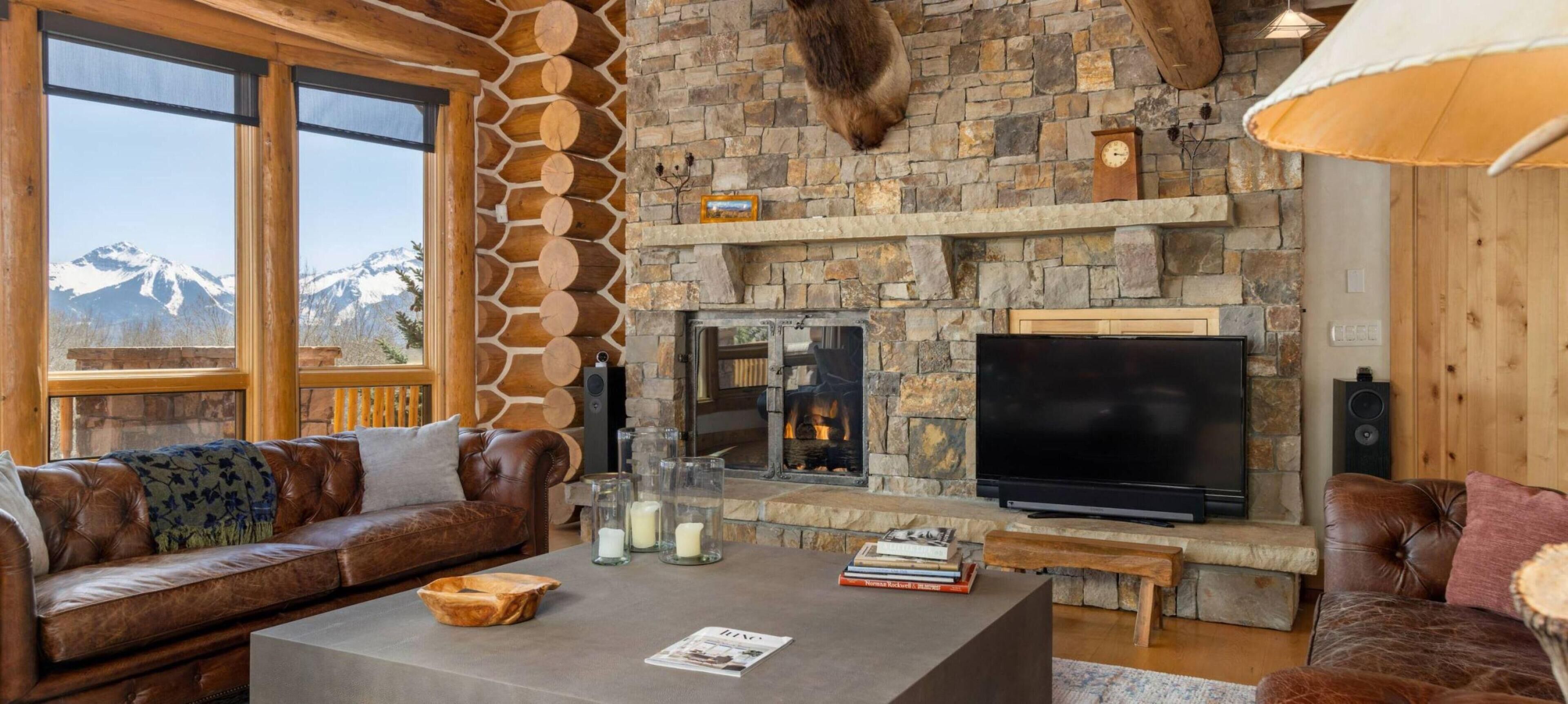 Cabin, 5 Bedrooms | Living room