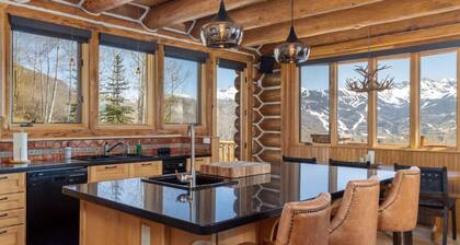 Campbell Peak Retreat by Exceptional Stays