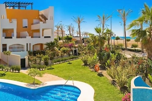 Apartment with Pool near Garrucha Beach