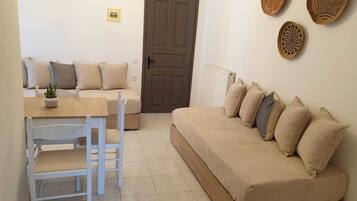 32-inch Smart TV with cable channels, TV