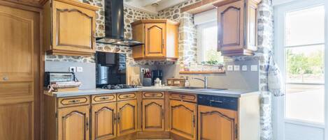 Fridge, microwave, dishwasher