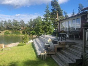 Terrace/patio - Välkommen till paradiset - på en ö belägen mellan Vaxholm och Grinda  (Åkersberga Österåkers kommun)