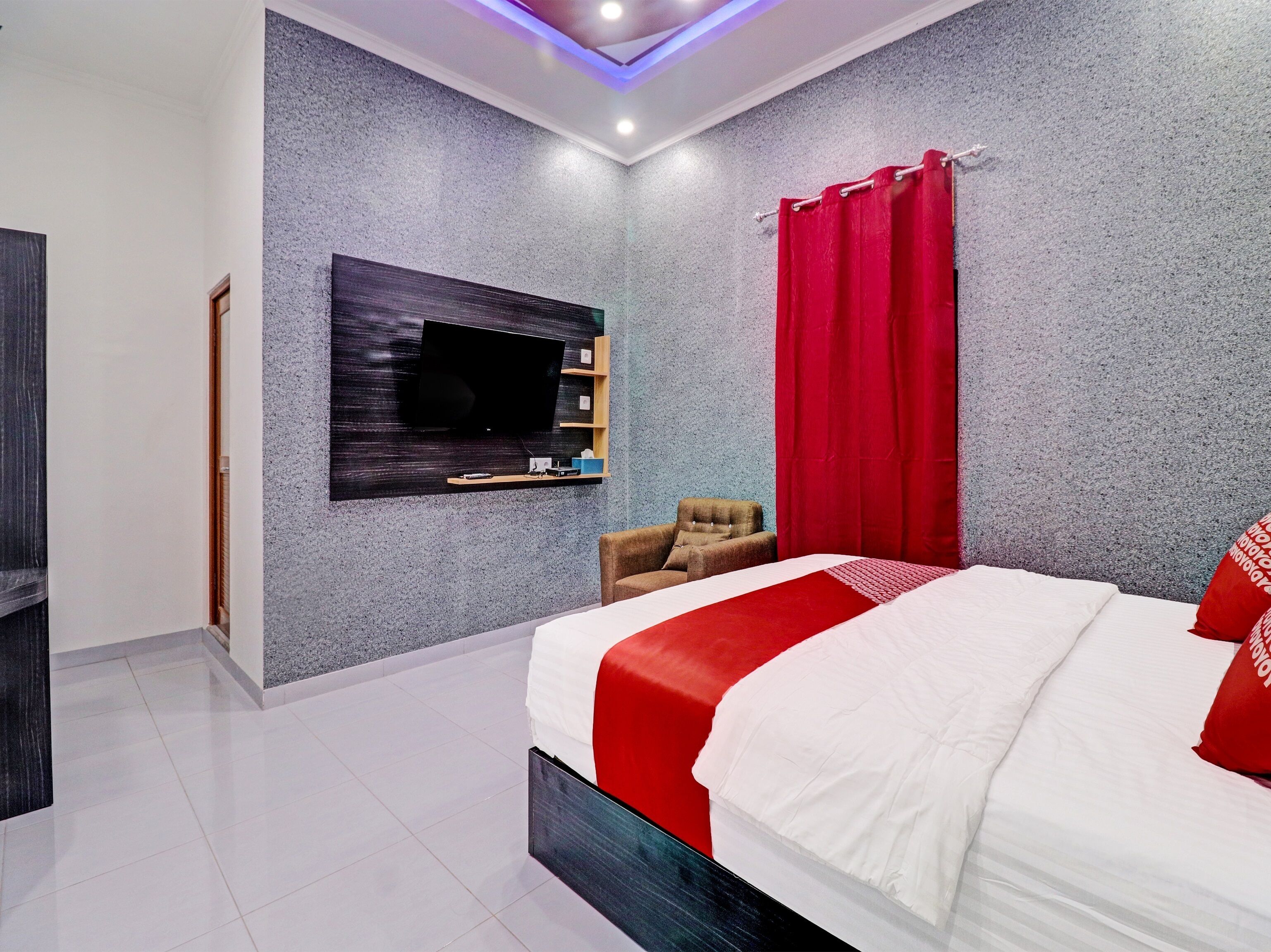 Deluxe Studio | Desk, free WiFi, bed sheets