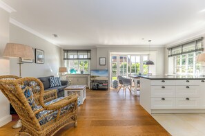 Fernseher, Stereoanlage