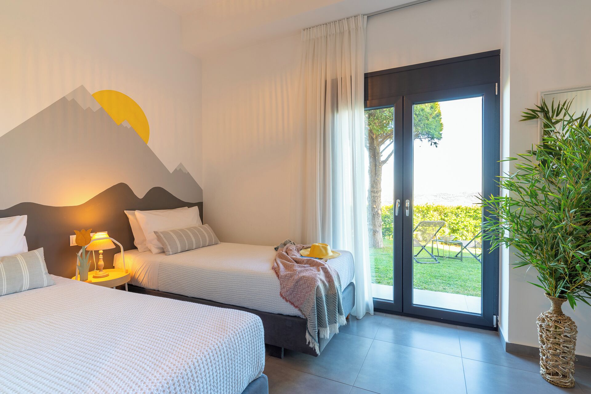 4 bedrooms, iron/ironing board, travel crib, WiFi (free)