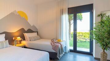 4 bedrooms, iron/ironing board, travel crib, WiFi (free)