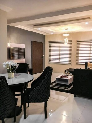 Apartment, 2 Queen Beds | Living room - Lovely 2-bedroom Apartment Located in Lekki (Lekki)