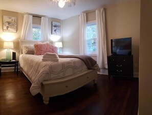 3 bedrooms, WiFi, bed sheets - Cammy's Cottage (Asheboro)