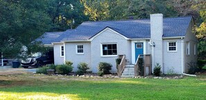 Exterior - Cammy's Cottage (Asheboro)