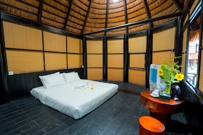 Habitación tradicional, 1 cama Queen size | Minibar, caja de seguridad en la habitación y decoración personalizada 