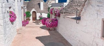 Trullo Home Sleeps 4 With Pool