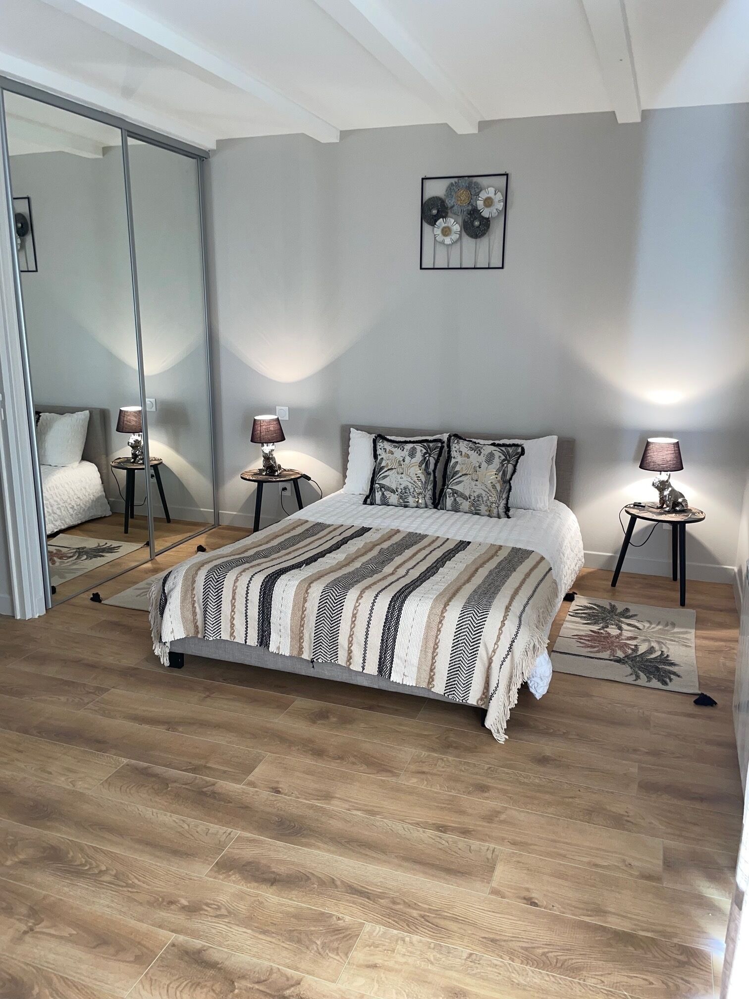 8 chambres, fer et planche à repasser, Wi-Fi gratuit, draps fournis
