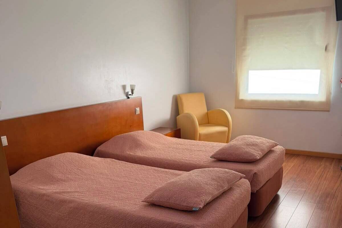 Twin Room | Free WiFi