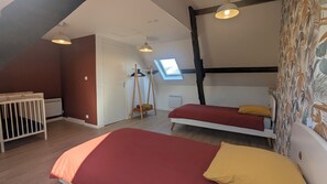 2 Schlafzimmer, Bügeleisen/Bügelbrett, kostenloses WLAN, Bettwäsche