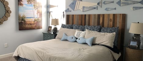 5 bedrooms, desk, iron/ironing board, free WiFi