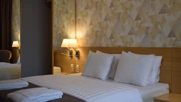 Basic Double or Twin Room, 1 Bedroom | 1 bedroom, in-room safe, blackout drapes, free WiFi