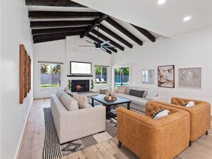 TV, streaming services - Luxury ScottsdalePickleballHeated PoolGolf (Scottsdale)