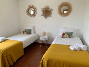 3 عدّة غرف نوم وواي فاي مجانًا وملاءات أسرّة