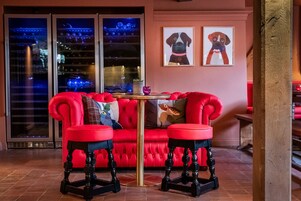 Bar (en el alojamiento)