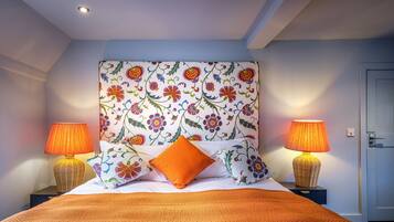 Decoración personalizada, muebles diferentes y cunas gratuitas