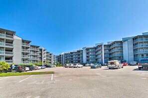 Exterior - N Topsail Beach Condo: Panoramic Ocean Views! (North Topsail Beach)