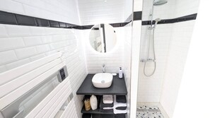 Shower, free toiletries, hair dryer, soap