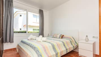 2 bedrooms, free WiFi, bed sheets