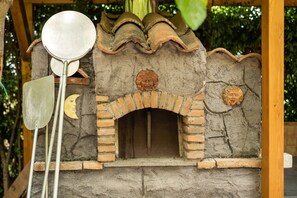 Exterior detail - Villa Sara sull'Etna with Private Pool, Whirlpool & Wi-Fi (Viagrande)